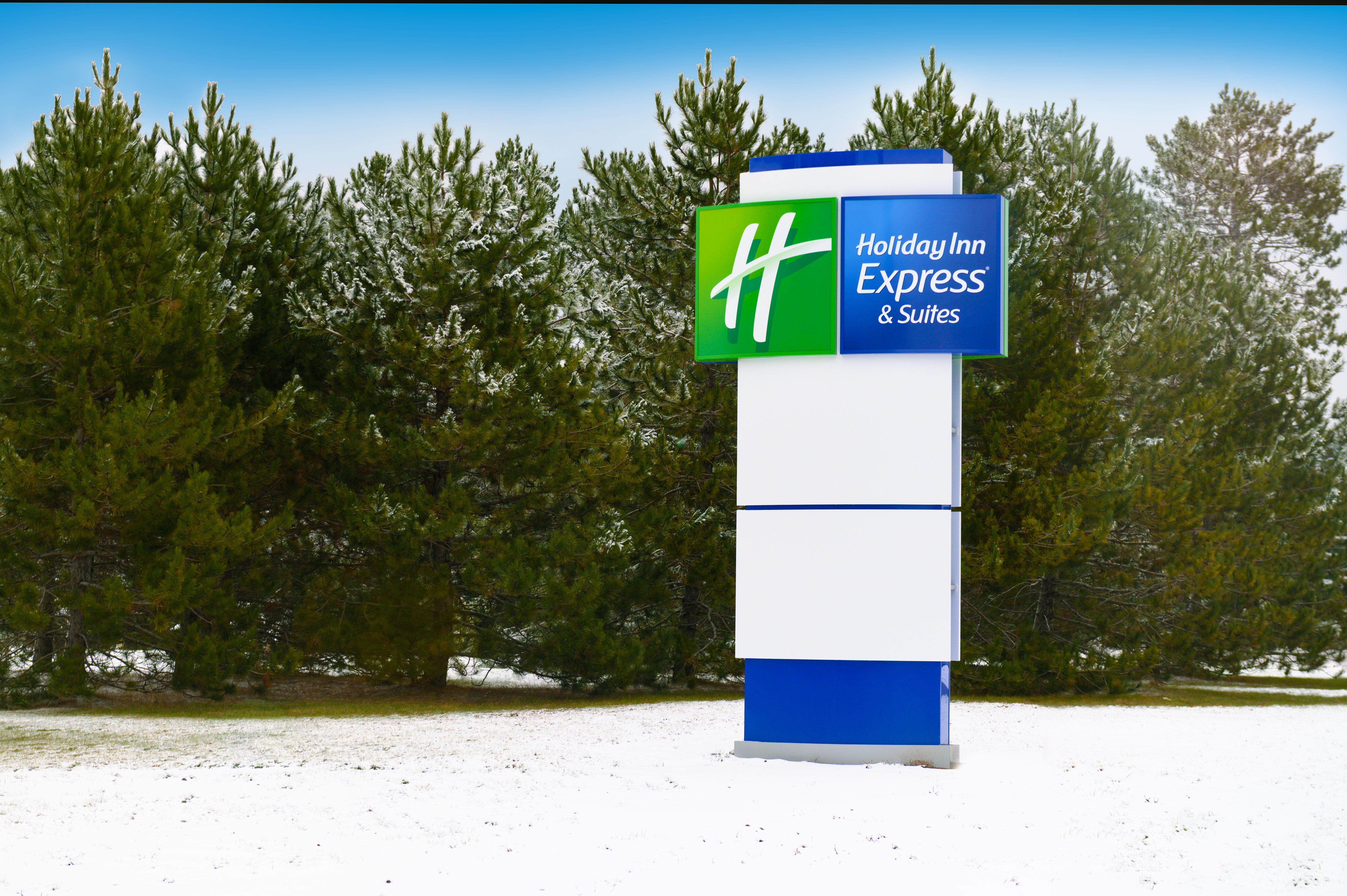 Holiday Inn Express & Suites Hayward By Ihg Exterior foto