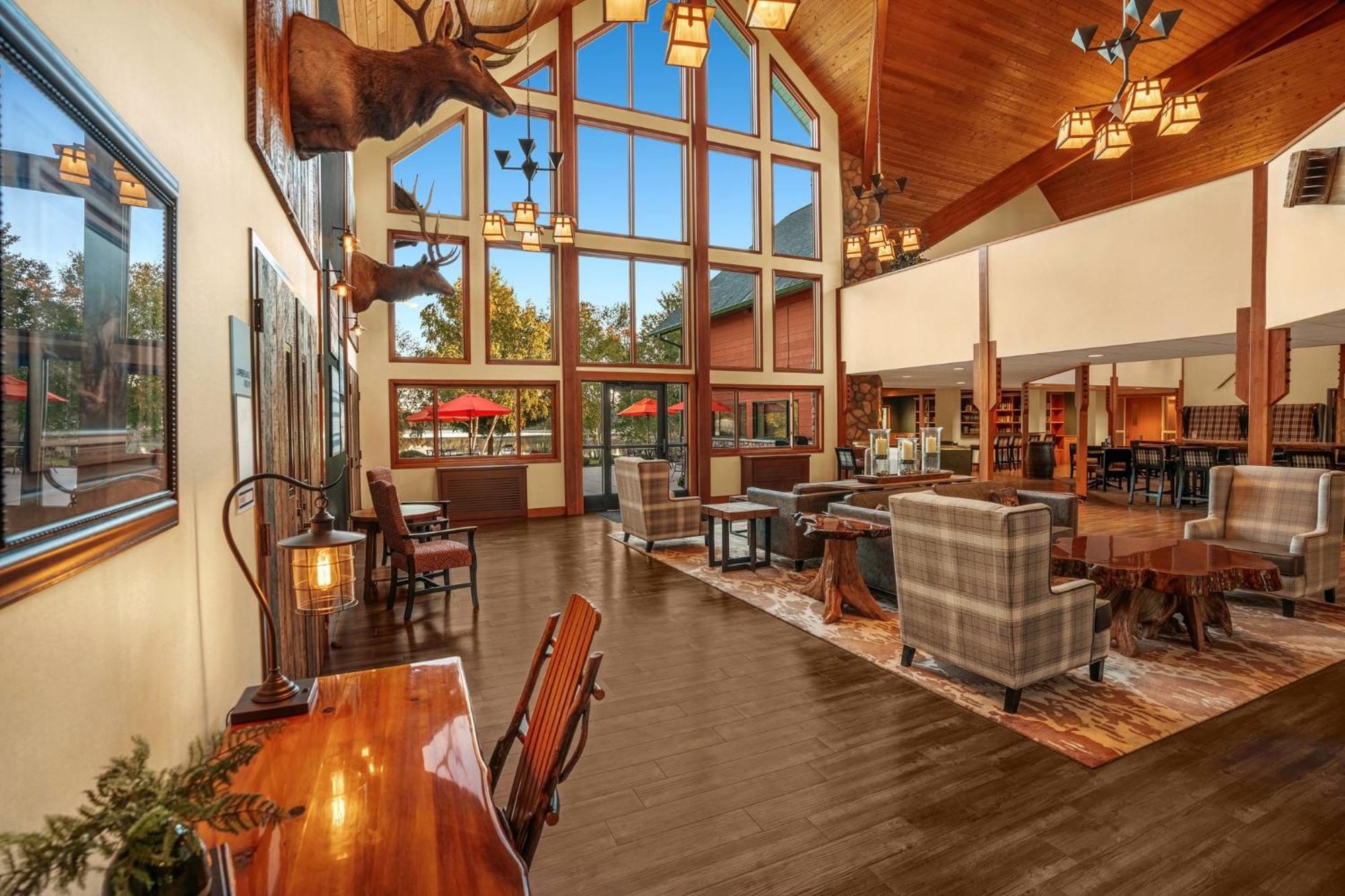 Holiday Inn Express & Suites Hayward By Ihg Exterior foto
