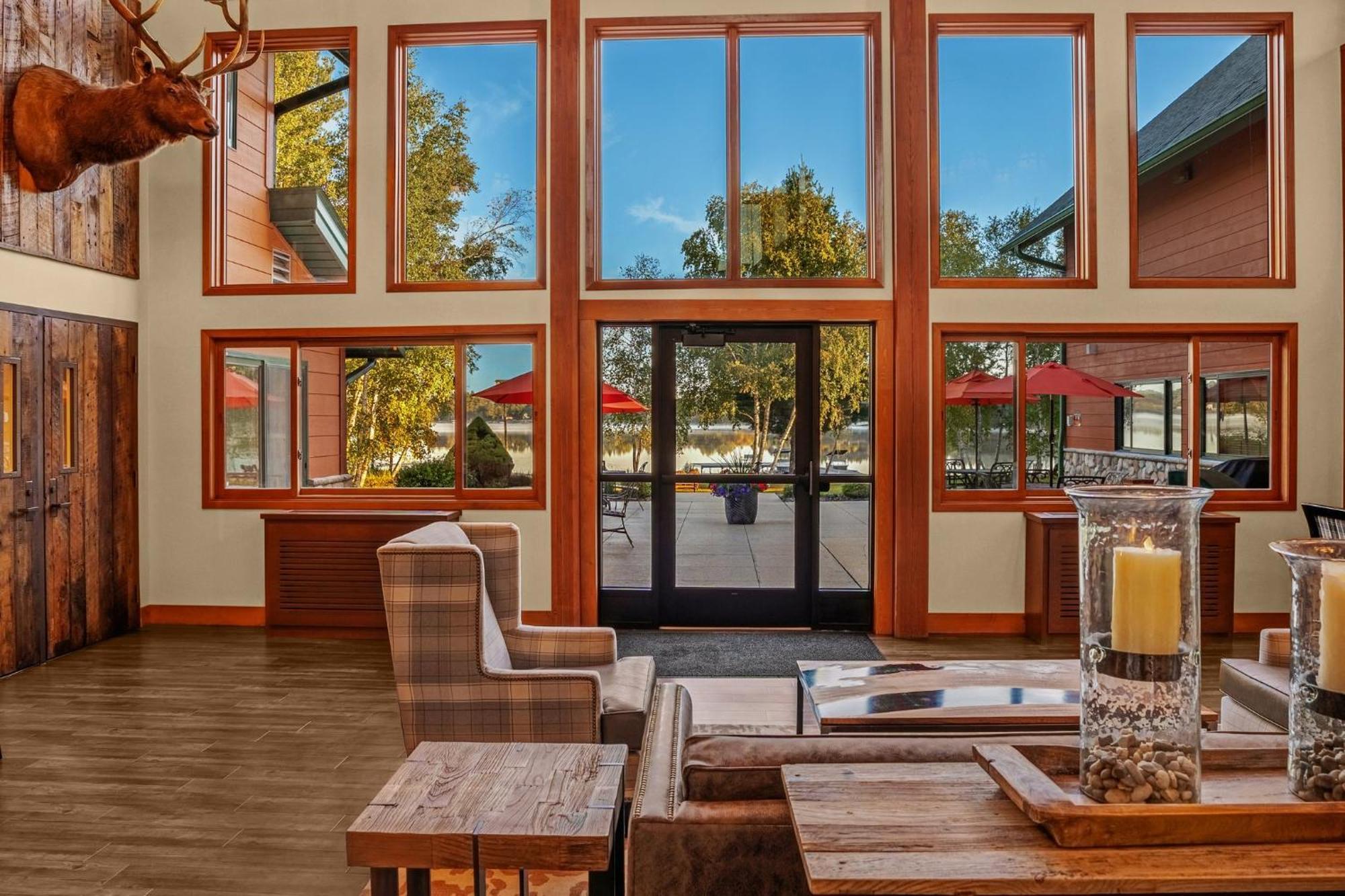 Holiday Inn Express & Suites Hayward By Ihg Exterior foto